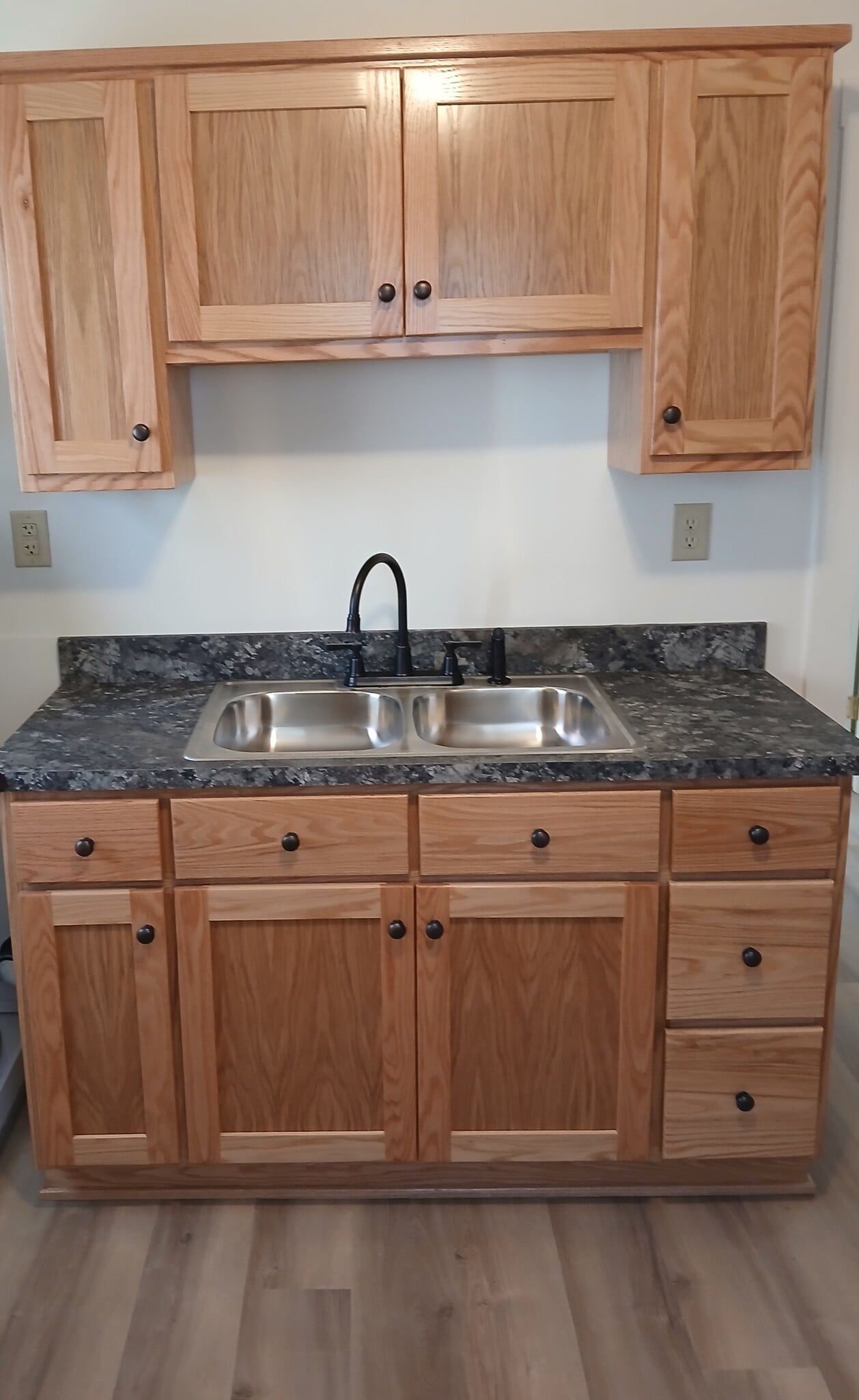 new sinks & hardware - 809 W Osborn Rd
