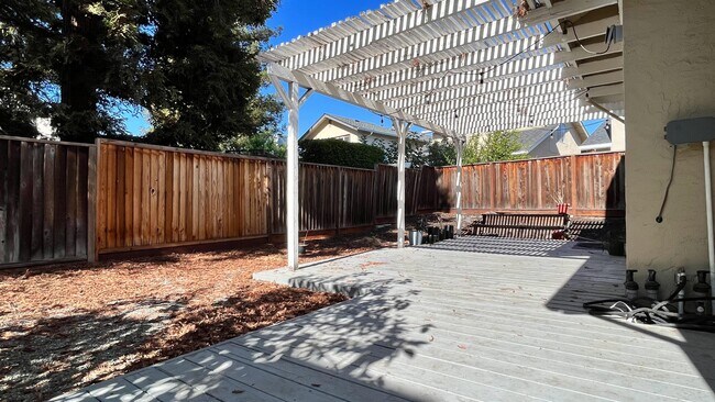 Building Photo - 3007 Crystal Creek Dr