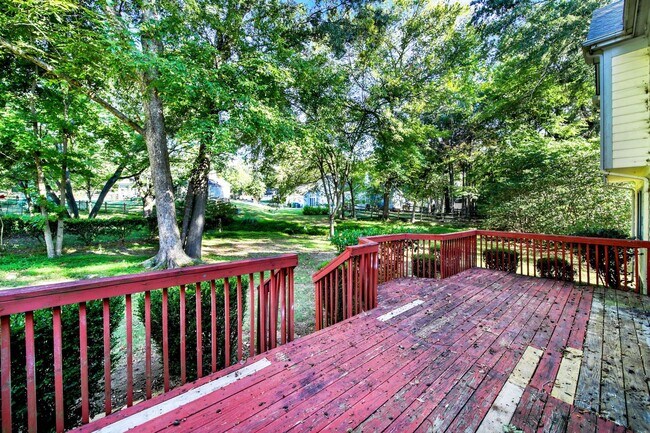 Building Photo - Charming home in South Charlotte
