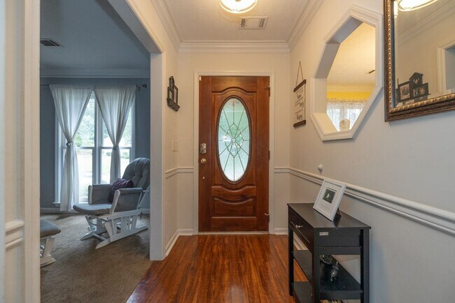 Building Photo - 3 Bedroom Home in North Columbus, GA