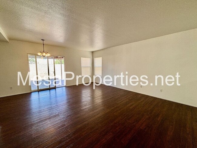 Building Photo - 15083 Brown Ln