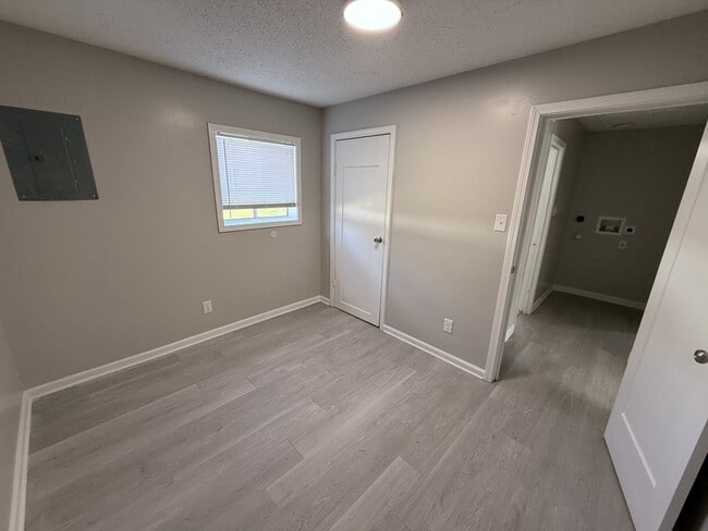 Building Photo - 1157 N Belvedere Blvd