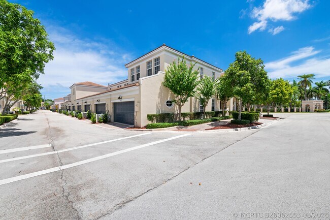 Building Photo - 870 NW 83rd Ln