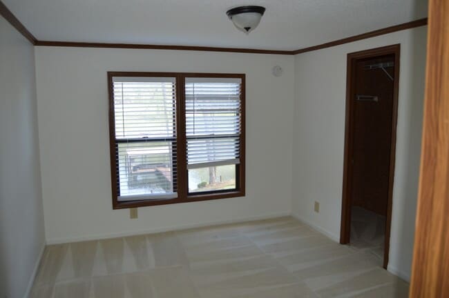 Building Photo - 125 Broadview Cir