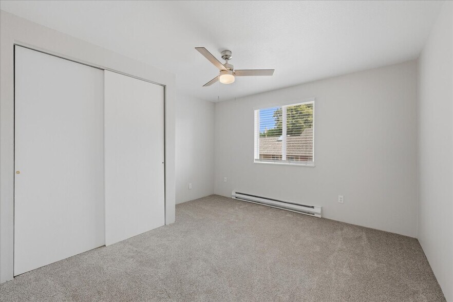 Bedroom 2 - 701 Aztec Dr