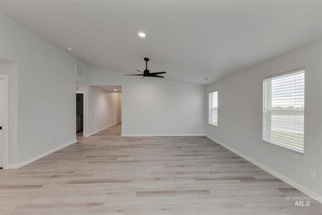 Building Photo - Brand New 4 Bedroom 2 Bathroom Home in South Meridian