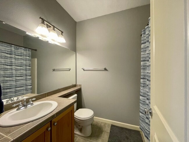 Building Photo - Sherwood Corner 3 Bed 2.5 Bath Townhome on top floor~  Reserved Parking and Washer & Dryer and Co...