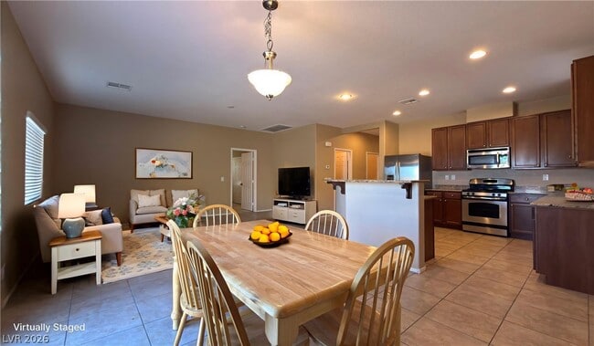 Building Photo - 7855 Narnia Ave