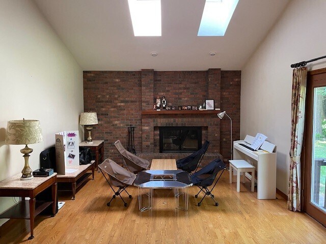 Building Photo - 8 Timberwick Dr
