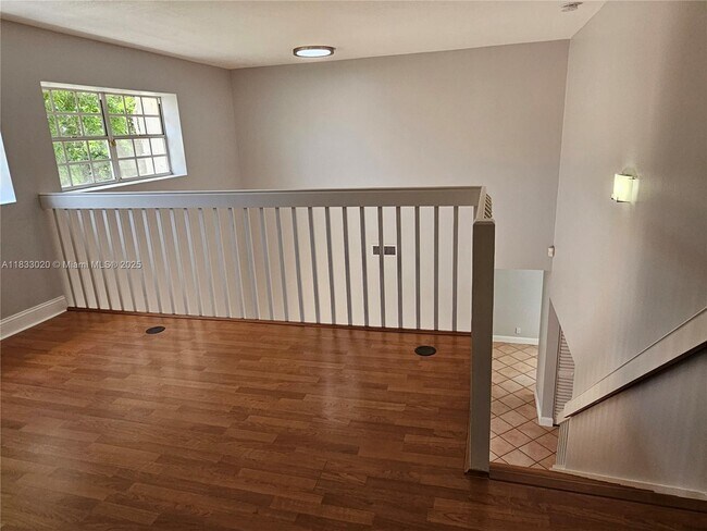 Building Photo - 1359 Springside Dr