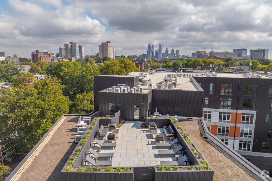 Roof Deck - The Linden University City