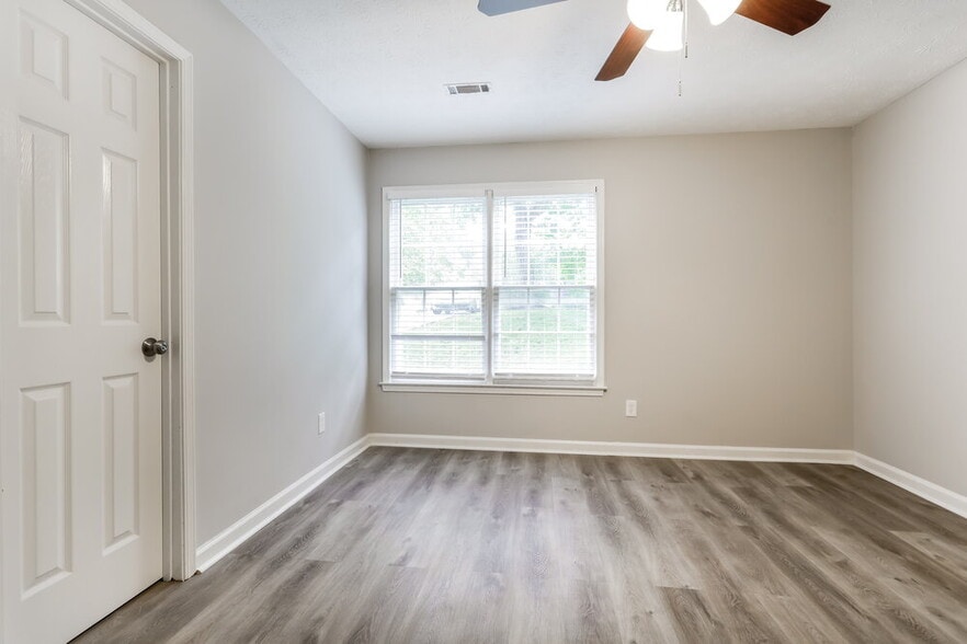 Building Photo - 333 Agnes Ct