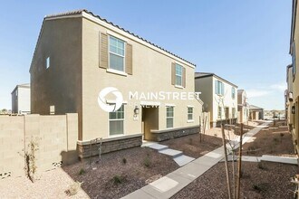 Building Photo - 4 Bedroom Pet-Friendly Home in Phoenix, AZ with Main Street Renewal
