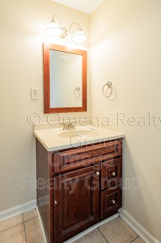 Building Photo - 1700 Serene Cir