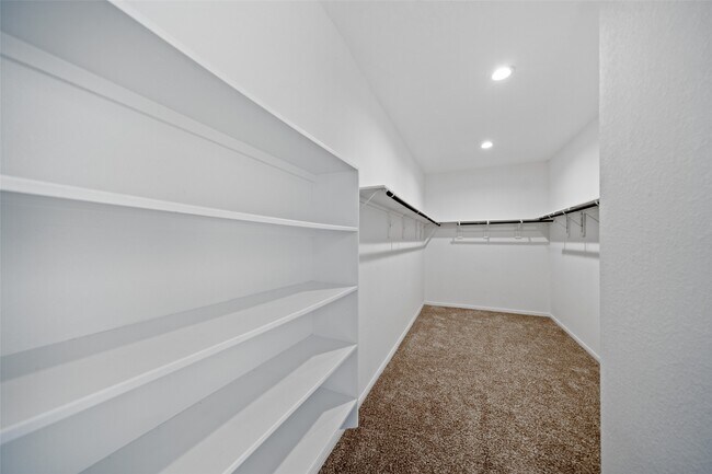 Building Photo - 105 Whelan Ln