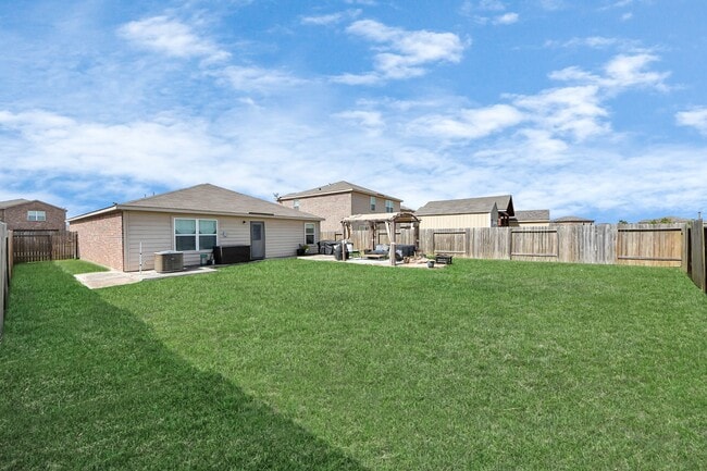 Building Photo - 2430 Regatta Ln