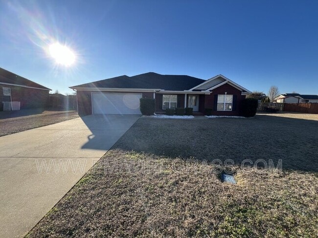 Building Photo - 267 Maree Dr