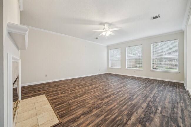 Building Photo - 16403 Wellers Way