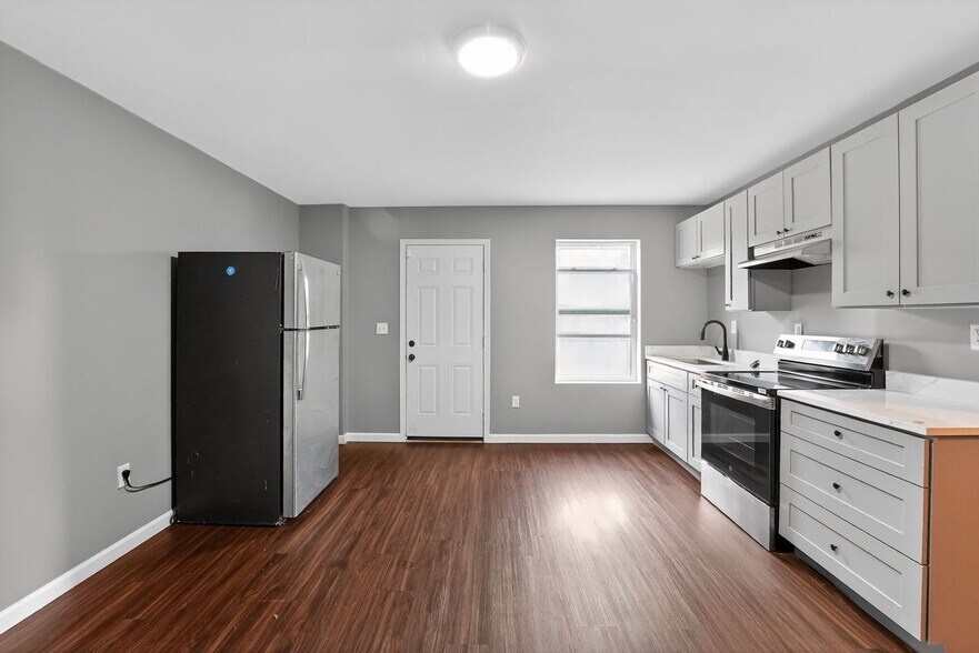 Building Photo - 313 Olympian Dr