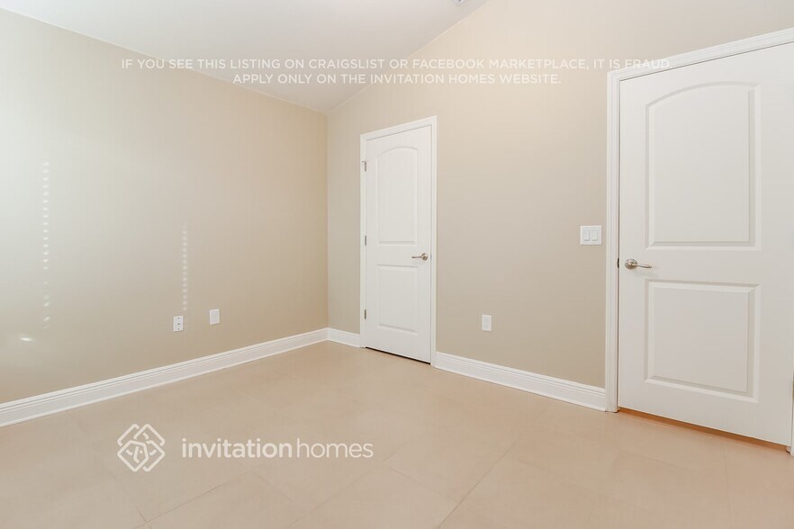 Building Photo - 9615 Jaybird Ln