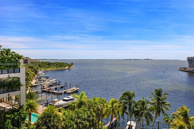 Building Photo - 1600 S Bayshore Ln