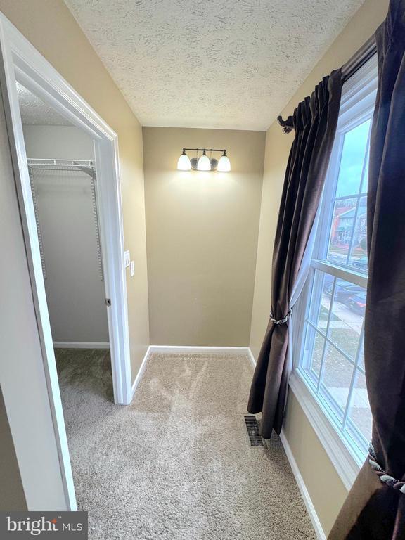 Building Photo - 2108 Commodore Ct