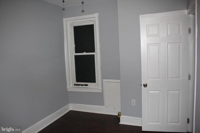 Building Photo - 5654 Appletree St