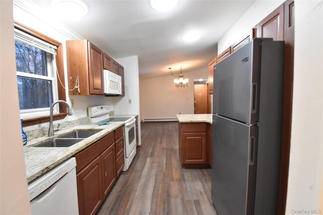 Building Photo - 22 Winslow Pl