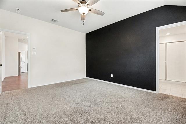 Building Photo - 717 English Dr