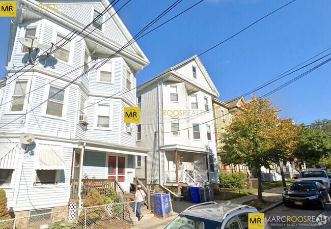 Building Photo - 68 Calumet St