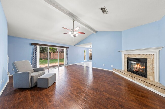 Building Photo - 4 bedroom in Bluewater Bay!