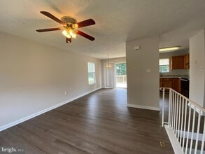 Building Photo - 4786 Calvert Dr