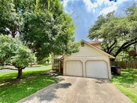 Building Photo - 8116 Pilgrims Pl