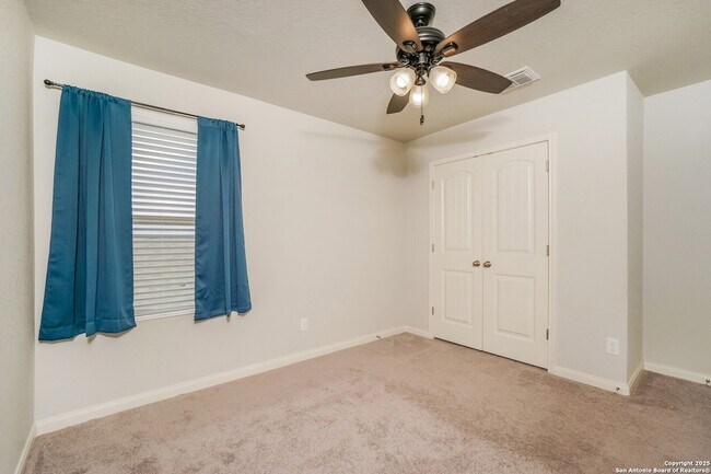 Building Photo - 251 Antler Bnd