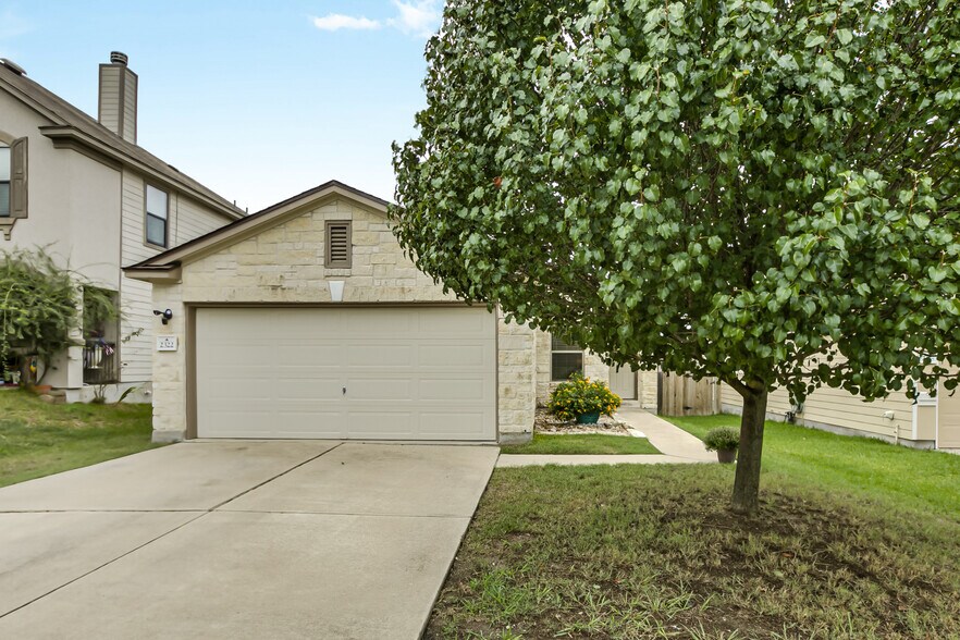 Building Photo - 2322 Kuykendall Dr