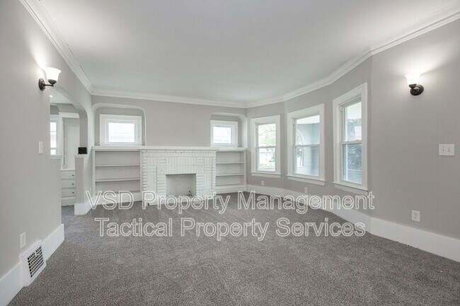 Building Photo - 3694 E 147th St