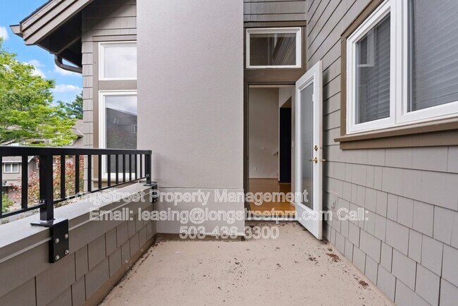 Building Photo - 10247 NW Village Heights Dr
