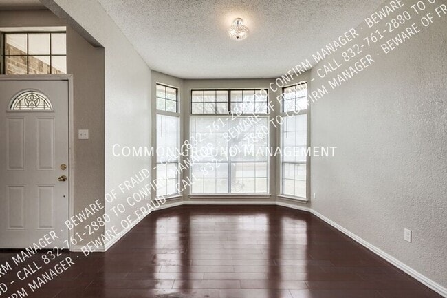 Building Photo - 2729 Dukeswood Dr