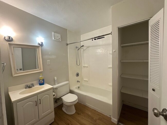 Building Photo - 67 Milliken Ave