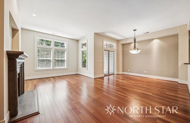 Building Photo - Stunning Renaissance at Peterkort Woods To...