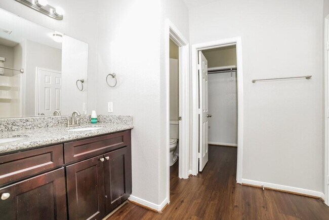Building Photo - 21839 Octavia Way