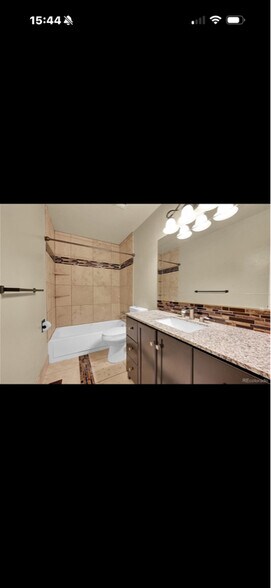 Building Photo - 3352 S Holland Way