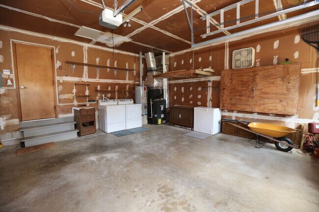 Building Photo - 1321 Conrad Ln