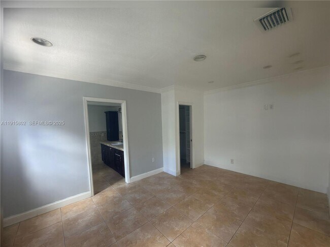 Building Photo - 7780 SW 28th St