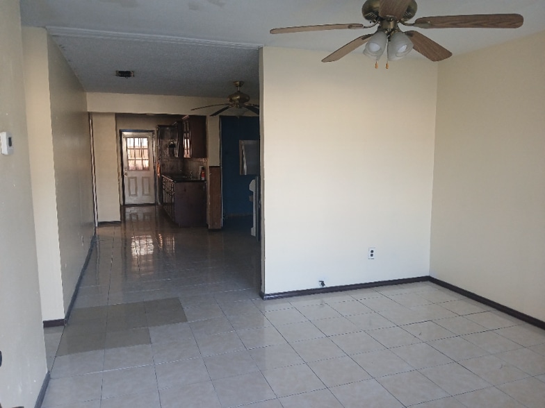 Building Photo - 2623 Dahlgreen Ave