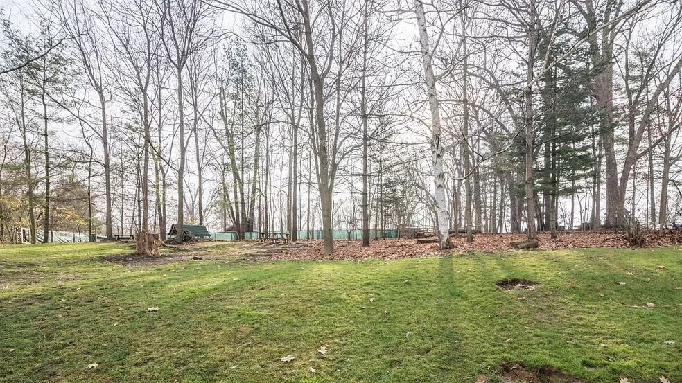 Spacious Backyard - 5010 Bolla Rd