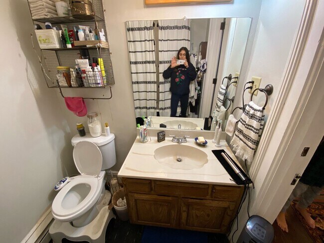 Building Photo - 312-1 South Upper – Available Fall 2026