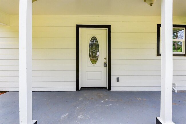 Building Photo - 527 FM 787