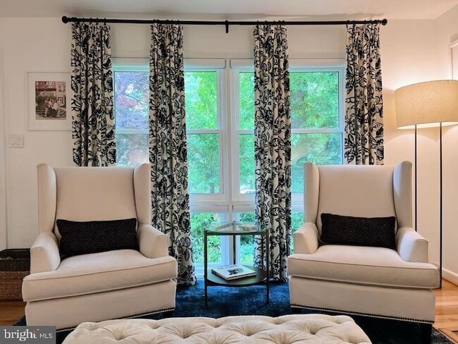 Building Photo - 5885 9th Rd N