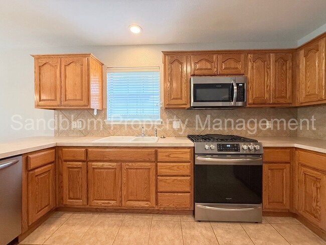 Building Photo - For Lease | Broken Arrow | Available Now!